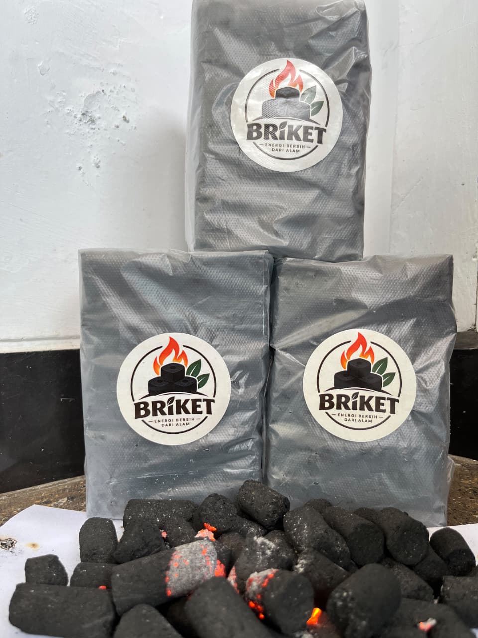 BRIKET KENANGA ADEM AYEM